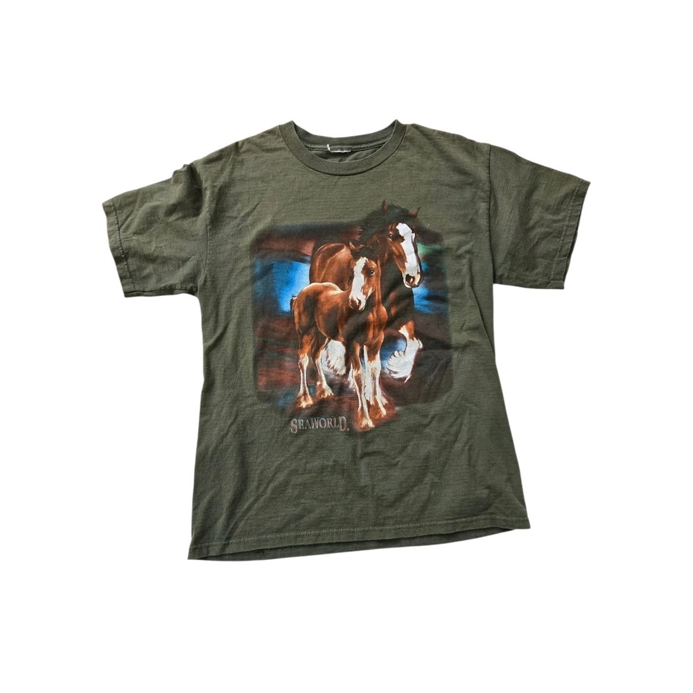 Vintage SeaWorld Clydesdale Horses T-Shirt Olive Green Medium M Graphic Tee